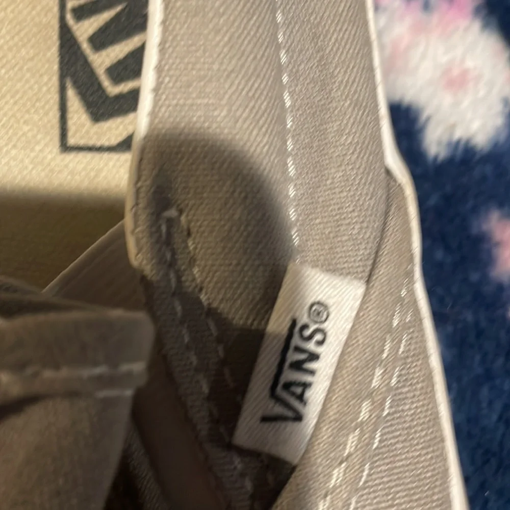 Used light gray vans - Picture 4 of 5